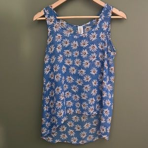 Cute Daisy. Tank top.